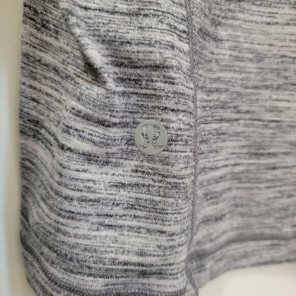 Lululemon Gray Heathered Striped Long Sleeve Shirt‎ Size 6 - Picture 4 of 6